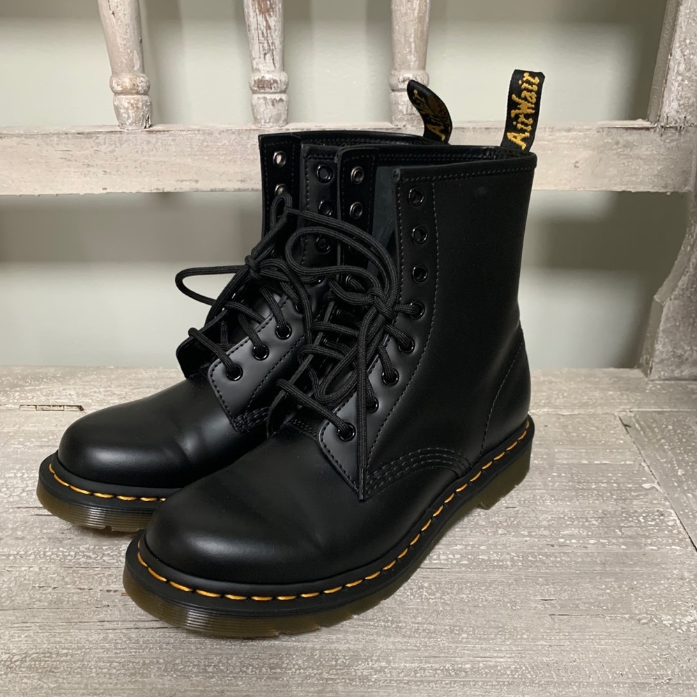 Dr. Martens Size 8 1460 Boot